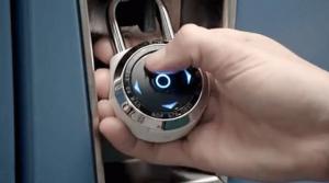 1600萬種密碼組合，科技感十足的觸控密碼鎖